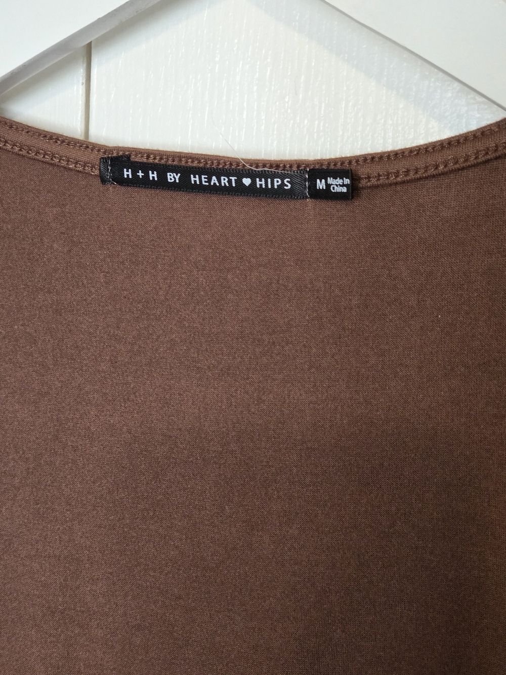 NWT H+H by Heart Hips Brown Cowl Neck Bodysuit Size M Y2K Going Out Top - Picture 2 of 7